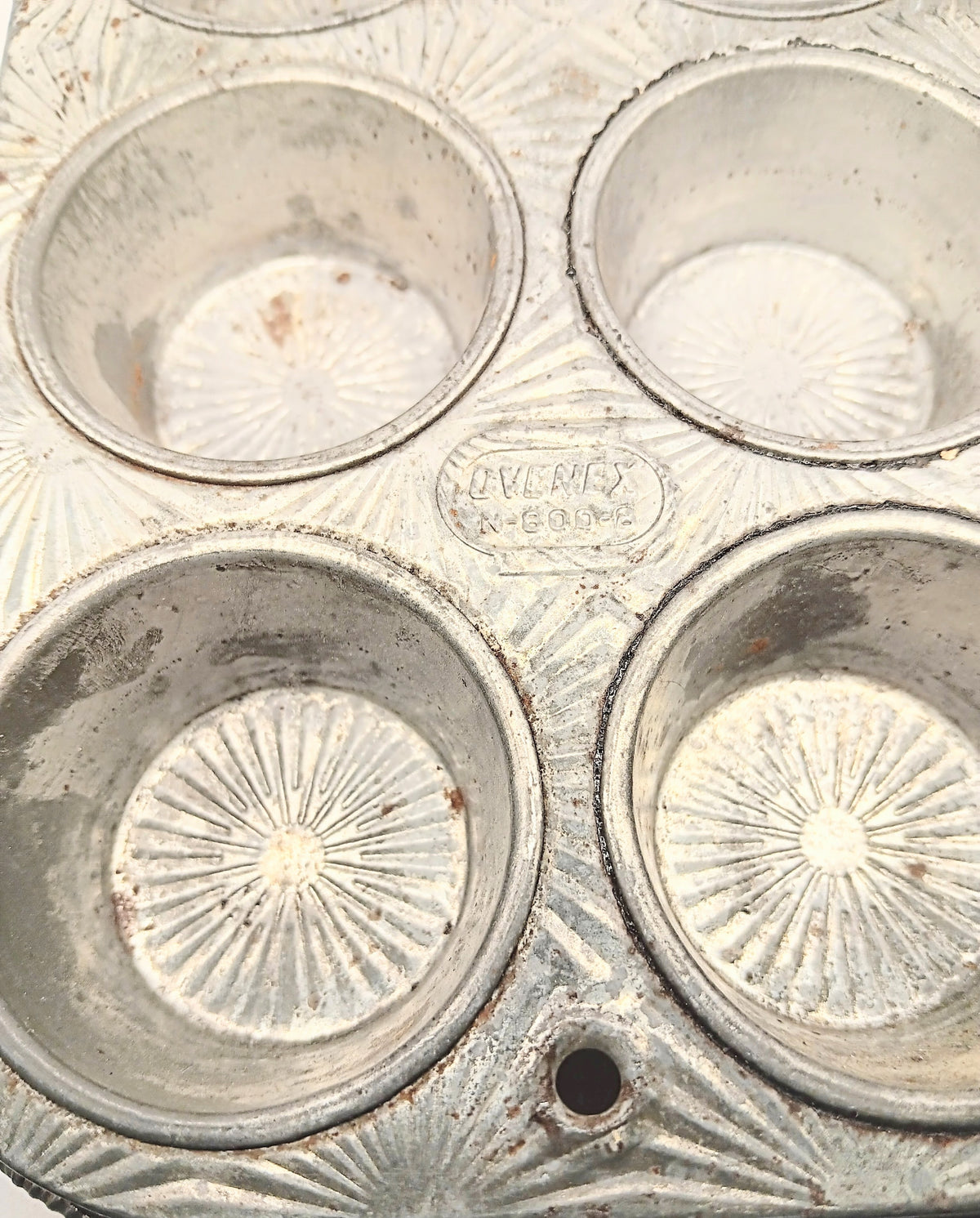 Vintage EKCO OVENEX Muffin Pan Starburst Sun Pattern N 800-8