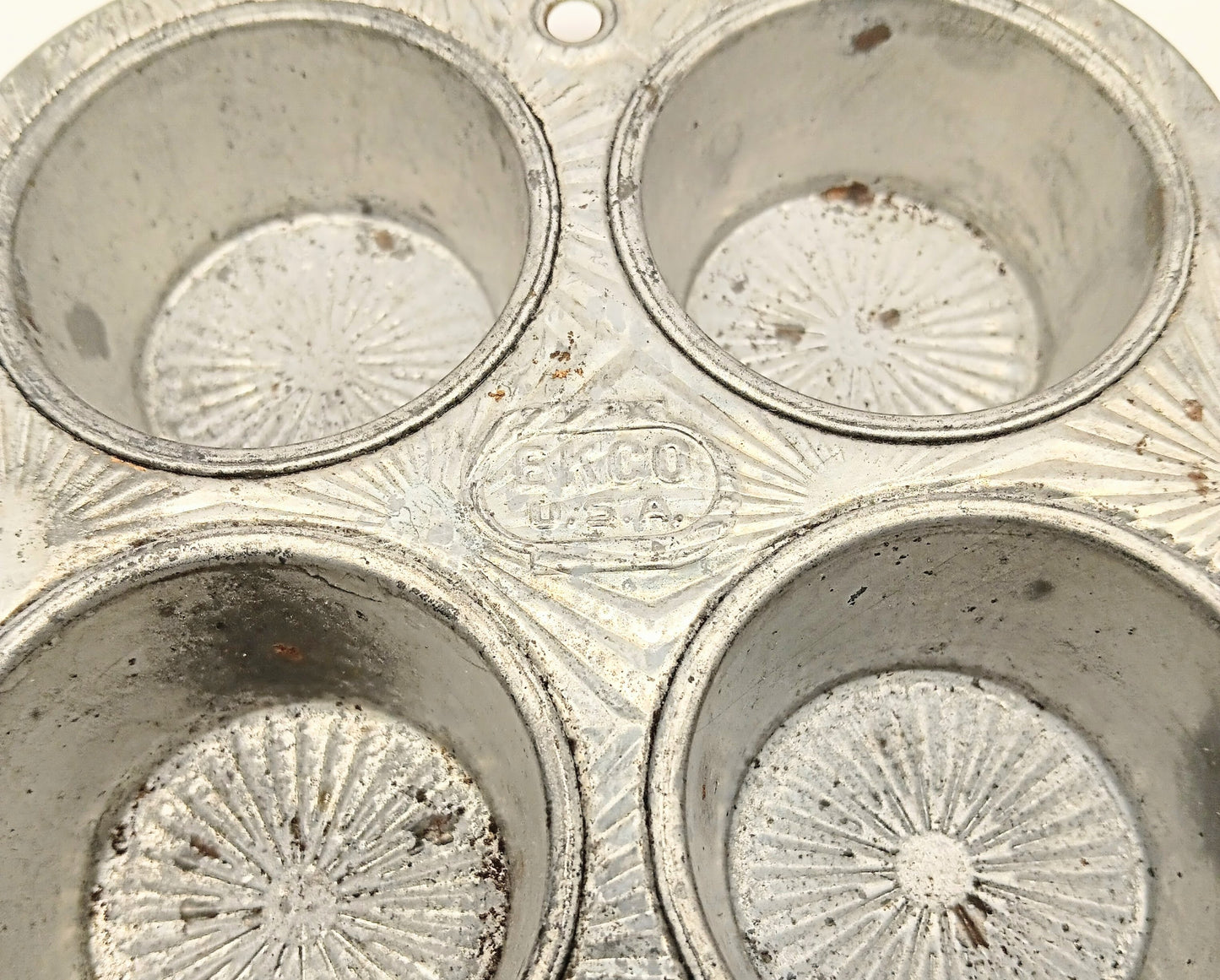 Vintage EKCO OVENEX Muffin Pan Starburst Sun Pattern N 800-8