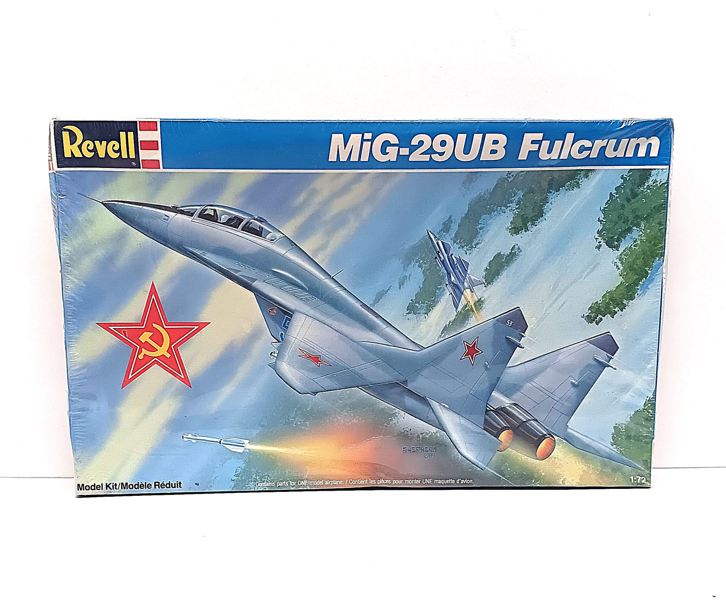 Soviet Airplane Model Kit MiG-29UB Fulcrum Revell 1989